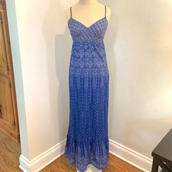 American Eagle Outfitters | Dresses | American Eagle Blue White Floral Maxi Dress | Poshmark American Eagle Outfitters | Dresses | American Eagle Blue White Floral Maxi Dress | Poshmark